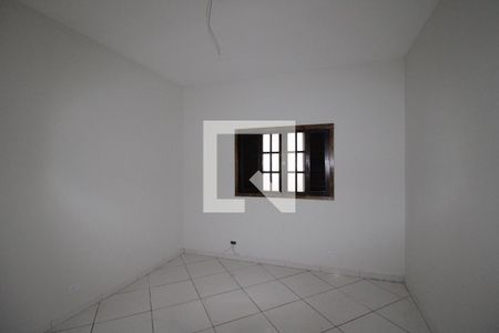 Casa à venda com 6 quartos, 347m² em Vila Dalila, São Paulo