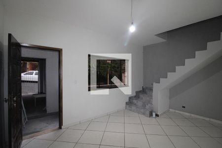 Casa à venda com 6 quartos, 347m² em Vila Dalila, São Paulo