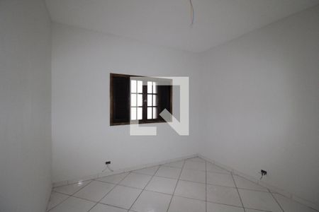 Casa à venda com 6 quartos, 347m² em Vila Dalila, São Paulo