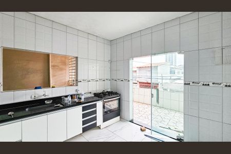 Casa para alugar com 5 quartos, 180m² em Rochdale, Osasco