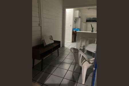 Sala de casa para alugar com 2 quartos, 55m² em Ingleses Norte, Florianópolis