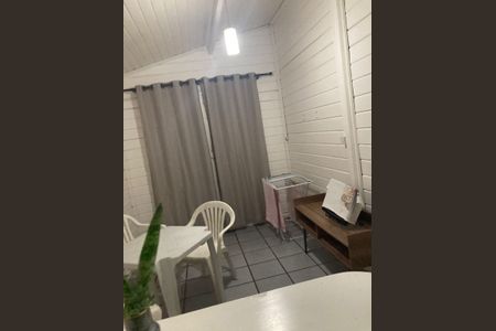 Sala de casa para alugar com 2 quartos, 55m² em Ingleses Norte, Florianópolis
