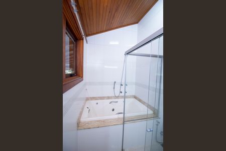 Banheiro da Suíte de casa de condomínio à venda com 3 quartos, 3999m² em Betania, Contagem