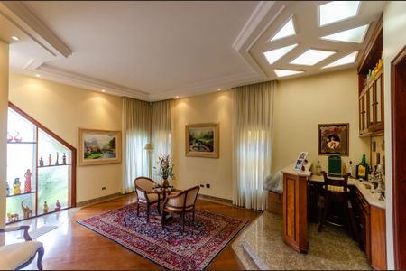 Sala de entrada de casa para alugar com 5 quartos, 500m² em City América, São Paulo