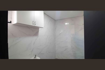 Banheiro de casa para alugar com 2 quartos, 30m² em Vila Yolanda, Osasco