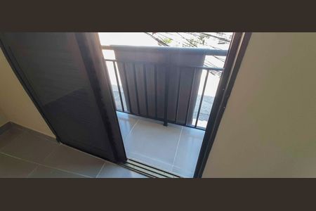 Sacada de casa para alugar com 2 quartos, 30m² em Vila Yolanda, Osasco