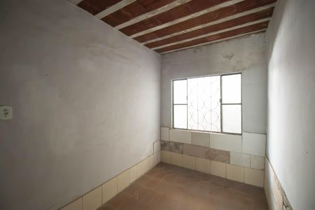 Quarto 1 de casa para alugar com 2 quartos, 37m² em Itaúna, São Gonçalo