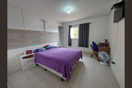 Casa à venda com 4 quartos, 215m² em Jardim Patente Novo, São Paulo