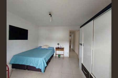 Casa à venda com 4 quartos, 215m² em Jardim Patente Novo, São Paulo