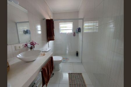 Casa à venda com 4 quartos, 215m² em Jardim Patente Novo, São Paulo