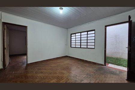 Sala de casa à venda com 2 quartos, 120m² em Pinheirinho, Santo André