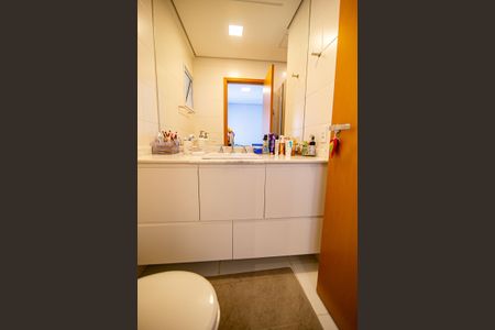 Banheiro da Suíte 1 de apartamento para alugar com 2 quartos, 95m² em Centro, Indaiatuba