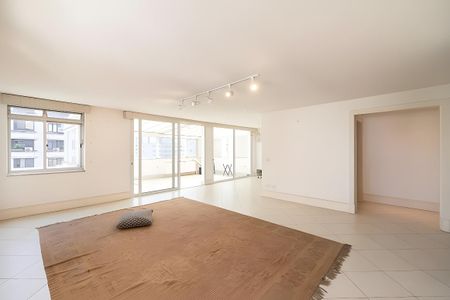 Apartamento para alugar com 1 quarto, 126m² em Jardim Europa, São Paulo