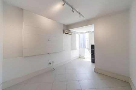 Apartamento para alugar com 1 quarto, 126m² em Jardim Europa, São Paulo