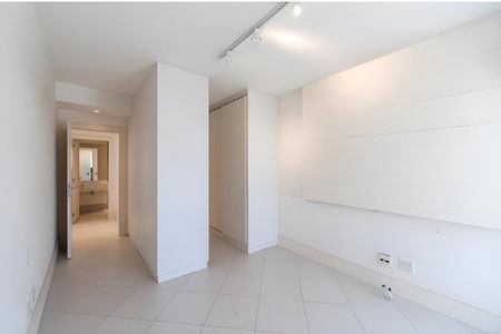 Apartamento para alugar com 1 quarto, 126m² em Jardim Europa, São Paulo
