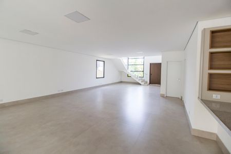 Sala de casa de condomínio à venda com 4 quartos, 387m² em Cidade Tamboré, Santana de Parnaíba