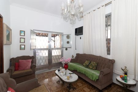 Sala de casa para alugar com 3 quartos, 160m² em Vila Valqueire, Rio de Janeiro