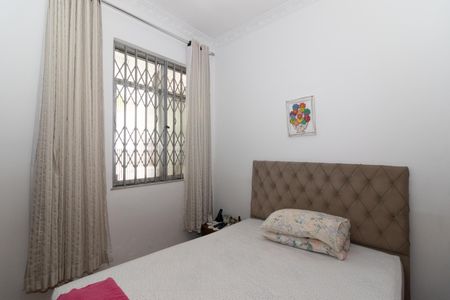 Quarto 2 de casa para alugar com 3 quartos, 160m² em Vila Valqueire, Rio de Janeiro