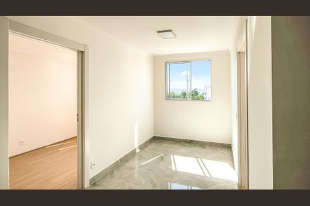 Sala de apartamento para alugar com 2 quartos, 34m² em Usina Piratininga, São Paulo