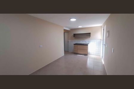 Casa para alugar com 1 quarto, 20m² em Vila Yolanda, Osasco