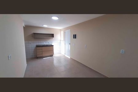 Casa para alugar com 1 quarto, 20m² em Vila Yolanda, Osasco