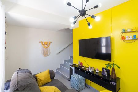 Sala de casa de condomínio à venda com 2 quartos, 54m² em Vila Polopoli, São Paulo