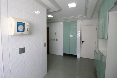 Cozinha de apartamento à venda com 3 quartos, 199m² em Rio Pequeno, São Paulo