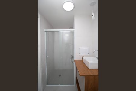 Banheiro de kitnet/studio para alugar com 1 quarto, 27m² em Vila Primavera, São Paulo