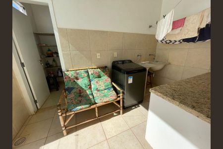 Casa para alugar com 4 quartos, 330m² em Jardim Karaíba, Uberlândia