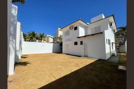 Casa para alugar com 4 quartos, 330m² em Jardim Karaíba, Uberlândia