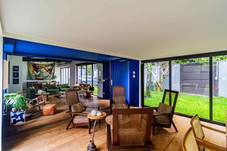 Casa à venda com 3 quartos, 254m² em Alto de Pinheiros, São Paulo