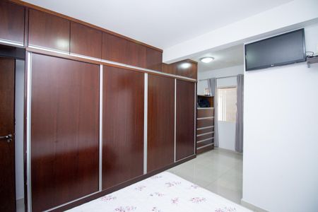 Quarto Suíte de casa à venda com 4 quartos, 360m² em Parque Maracana, Contagem