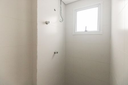 Banheiro de kitnet/studio para alugar com 1 quarto, 19m² em Vila Esperança, São Paulo