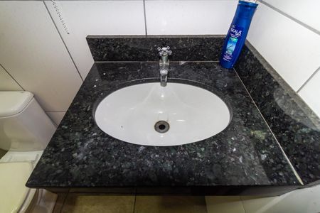 Banheiro de kitnet/studio à venda com 1 quarto, 28m² em Vila Cunha Bueno, São Paulo