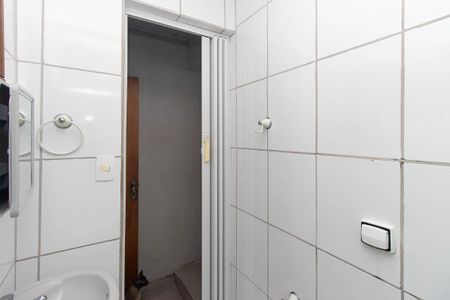 Banheiro de apartamento para alugar com 1 quarto, 50m² em Vila Medeiros, São Paulo