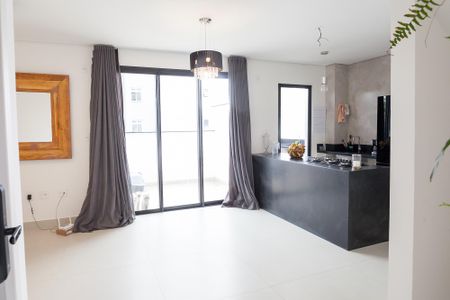 sala de casa de condomínio à venda com 2 quartos, 120m² em Buritis, Belo Horizonte