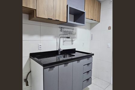 Cozinha de apartamento à venda com 2 quartos, 32m² em Parque Fongaro, São Paulo