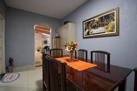 Sala 1 de casa para alugar com 3 quartos, 150m² em Q 604, Brasília