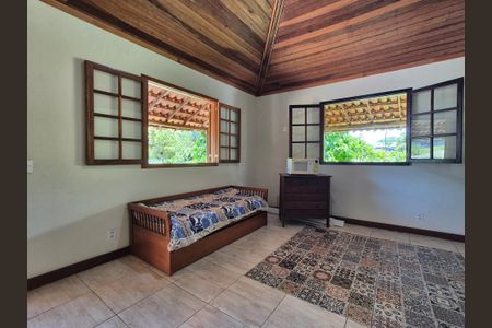 Sala de casa à venda com 2 quartos, 200m² em Guaratiba, Rio de Janeiro