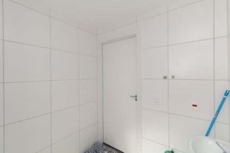 Banheiro de apartamento à venda com 1 quarto, 34m² em Cidade Nova São Miguel, São Paulo