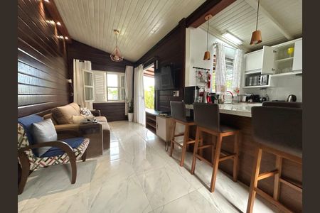 Sala de casa para alugar com 2 quartos, 80m² em Campeche Leste, Florianópolis