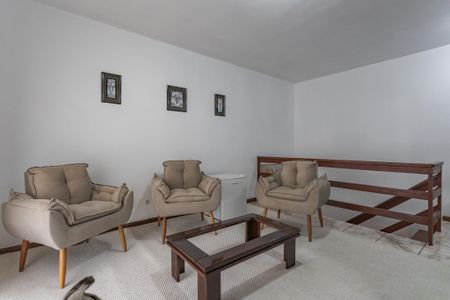 Sala de casa para alugar com 5 quartos, 238m² em Morro Santana, Porto Alegre