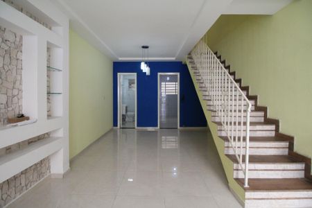 Sala de casa de condomínio à venda com 2 quartos, 79m² em Vila Palmares, São Caetano do Sul