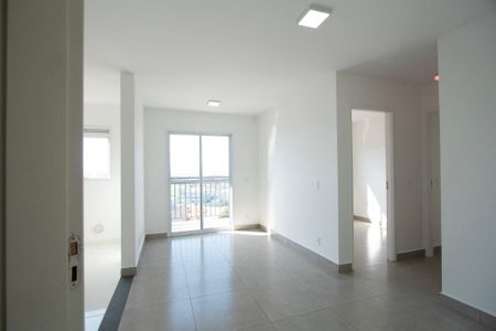 Sala de apartamento para alugar com 2 quartos, 45m² em Jardim Ibiti do Paco, Sorocaba