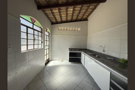 Casa para alugar com 3 quartos, 356m² em Pindorama, Belo Horizonte
