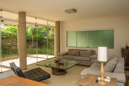 Sala de casa para alugar com 3 quartos, 441m² em Centro, Americana