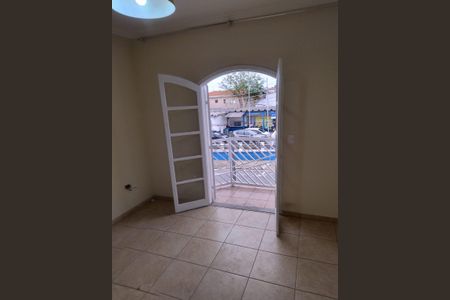 Quarto de casa para alugar com 2 quartos, 130m² em Jardim Santa Maria, São Paulo