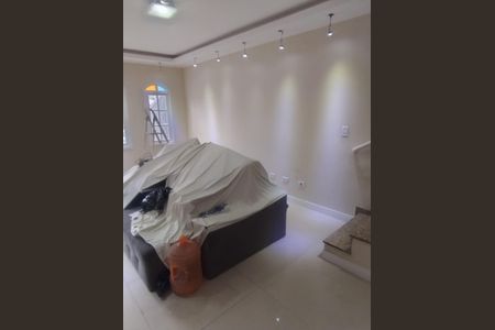 Sala de casa para alugar com 2 quartos, 130m² em Jardim Santa Maria, São Paulo