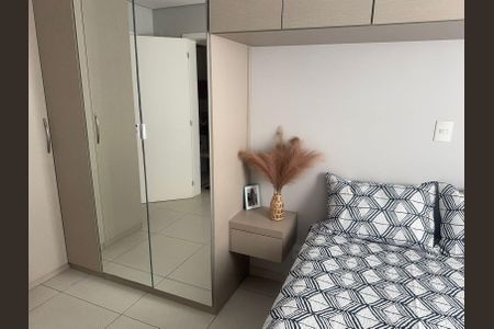 Quarto de apartamento à venda com 2 quartos, 79m² em Jardim Ermida I, Jundiaí