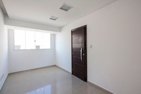 Sala de apartamento para alugar com 2 quartos, 60m² em Santa Mônica, Uberlândia